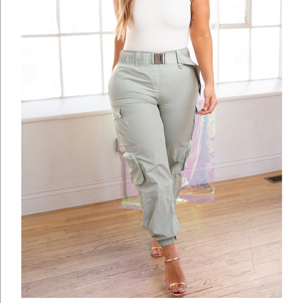 Vitality x Balance size small Noa Cargoes